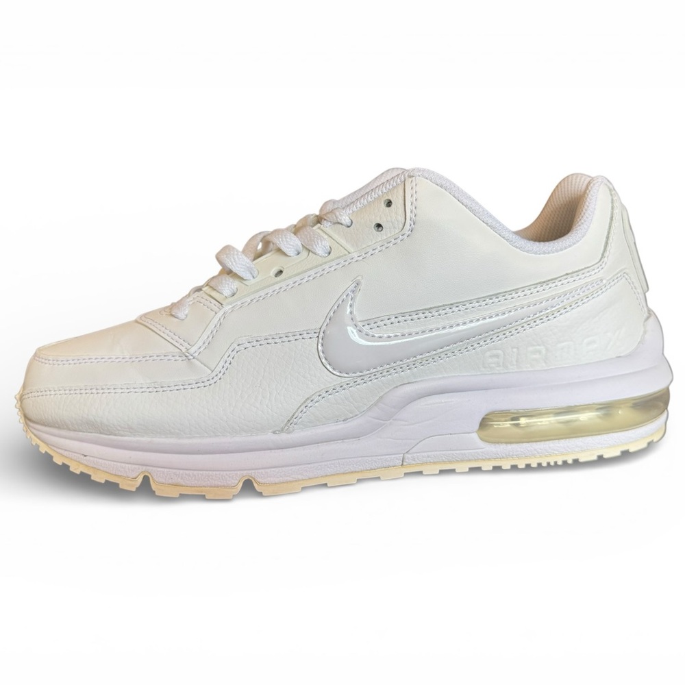 Nike - Picture 4 of 10